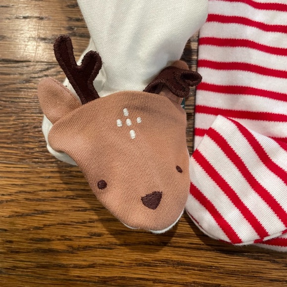 Lot Of 2 Baby  Christmas Outfits Carters Baby Size 3 Months Santa - Picture 5 of 7